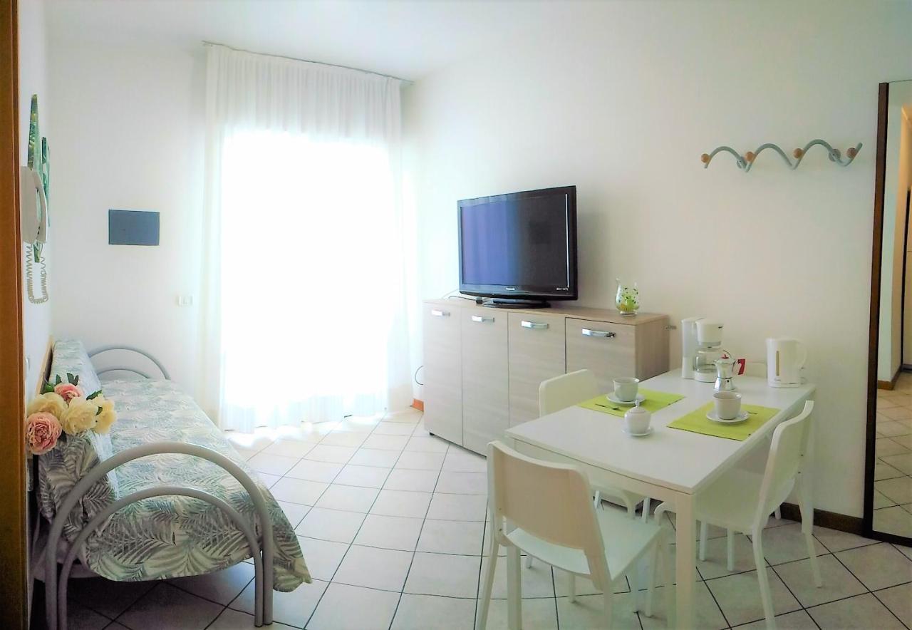 Green Holiday Wohnung Mit Schwimmbad Bibione Zewnętrze zdjęcie